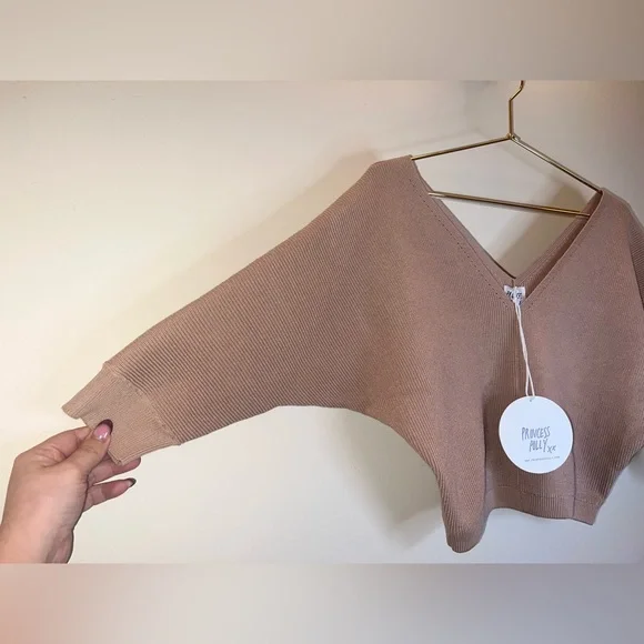 ⭐️Host Pick⭐️ Princess Polly Love More Knit Top Nude Cropped V-Neck NWT - Picture 3 of 9
